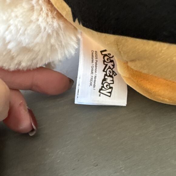 NWT Pokemon 12in Plush - Growlithe growlie Caninos Fukano center Stuffed Animal - Picture 8 of 9